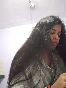 cute radhikaa online show from July 17, 2026, 10:55 am