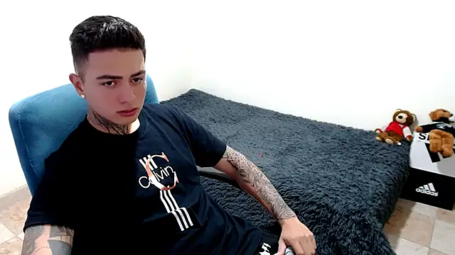 santii ss online show from October 20, 2025, 1:06 am