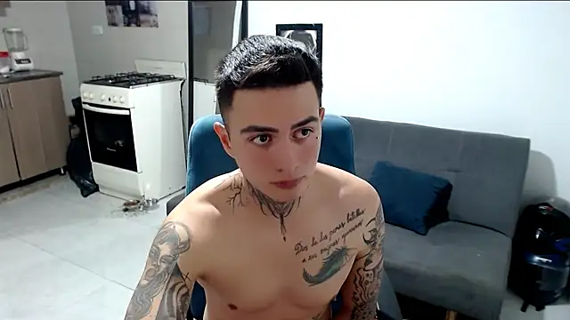 santii ss online show from December 3, 2025, 2:52 am