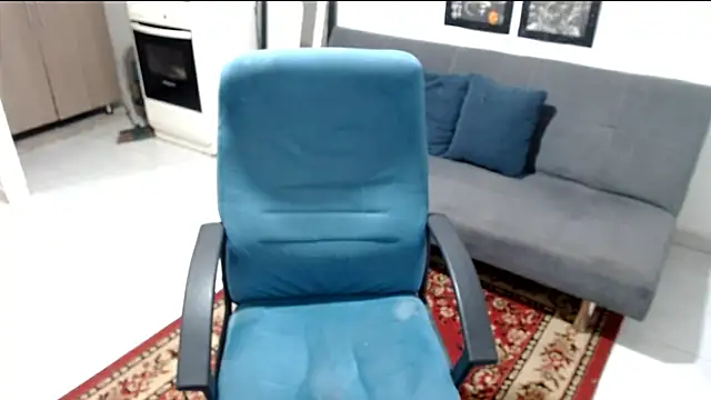 Snapshot of santii_ss chatting on December 22, 2025, 3:31 pm santii ss online show from December 22, 2025, 3:31 pm