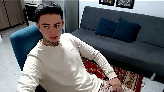 Snapshot of santii_ss chatting on January 7, 2026, 4:20 pm santii ss online show from January 7, 2026, 4:20 pm