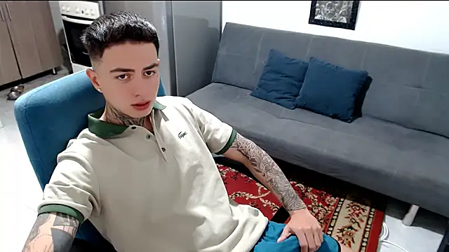 Snapshot of santii_ss chatting on January 12, 2026, 1:38 pm santii ss online show from January 12, 2026, 1:38 pm