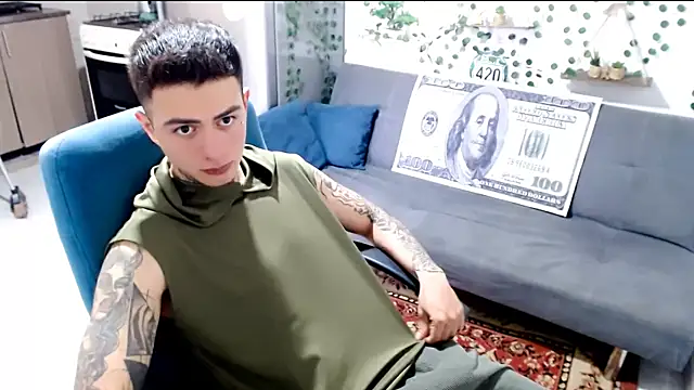 Snapshot of santii_ss chatting on February 4, 2026, 3:40 pm santii ss online show from February 4, 2026, 3:40 pm