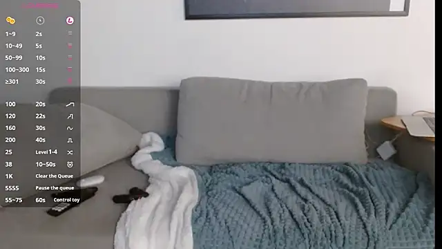 alloallo420 online show from October 22, 2025, 5:52 am