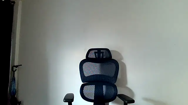 Snapshot of lolateton chatting on November 2, 2025, 10:12 pm lolateton online show from November 2, 2025, 10:12 pm