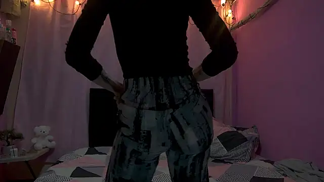 lolateton online show from February 17, 2026, 2:19 am