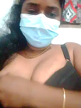 boosypussy online show from April 8, 2026, 10:43 pm