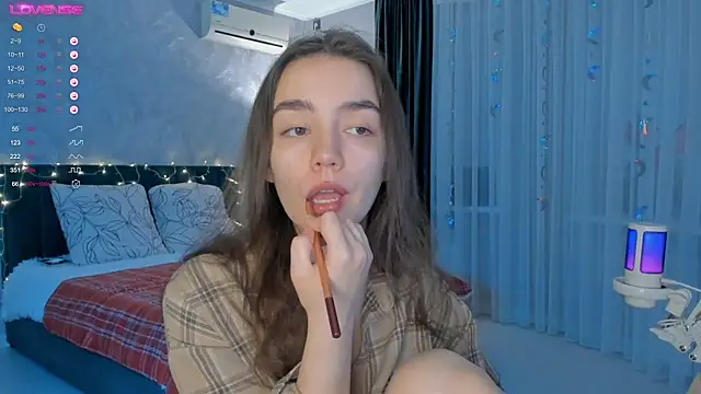 sweete chantal online show from October 19, 2025, 5:35 pm