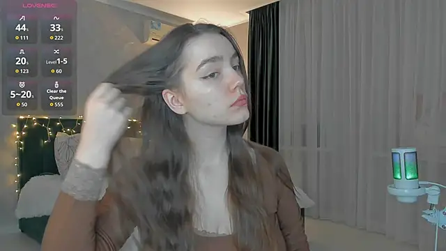 Snapshot of sweete_chantal chatting on February 12, 2026, 3:34 am sweete chantal online show from February 12, 2026, 3:34 am