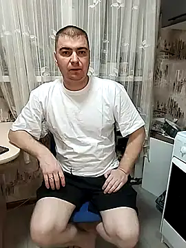  DON-HULIGAN  online show from December 5, 2025, 7:10 pm