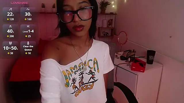 LeilaEbony online show from September 17, 2025, 12:40 pm