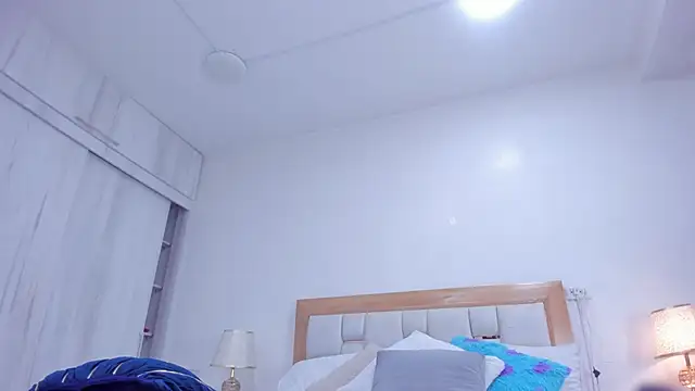 megan rous  online show from November 25, 2025, 3:06 am