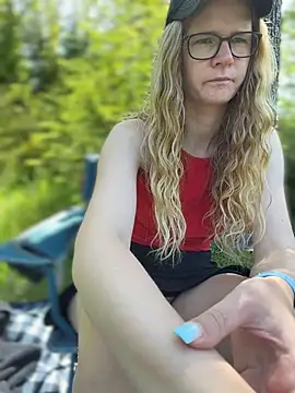 Bikergirl 97 online show from May 22, 2026, 10:43 am