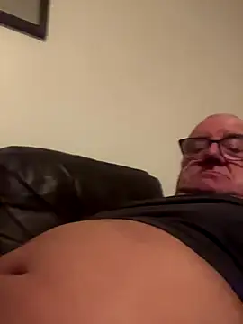 Snapshot of mke1874 chatting on December 18, 2025, 8:42 am mke1874 online show from December 18, 2025, 8:42 am