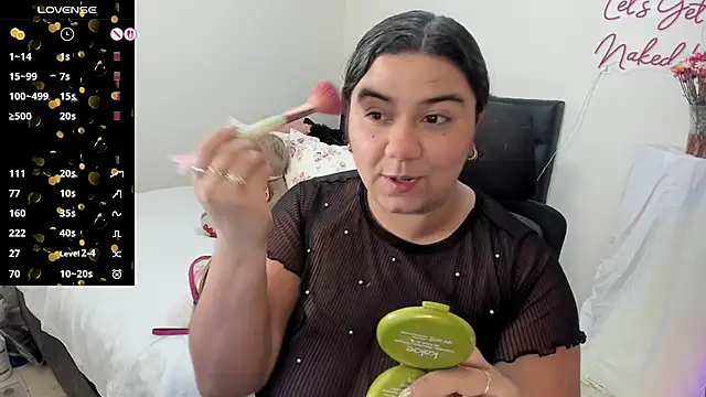 MariamCastiblanco online show from September 30, 2025, 9:53 pm