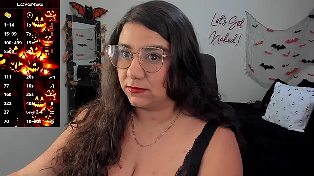 MariamCastiblanco online show from October 9, 2025, 11:58 pm