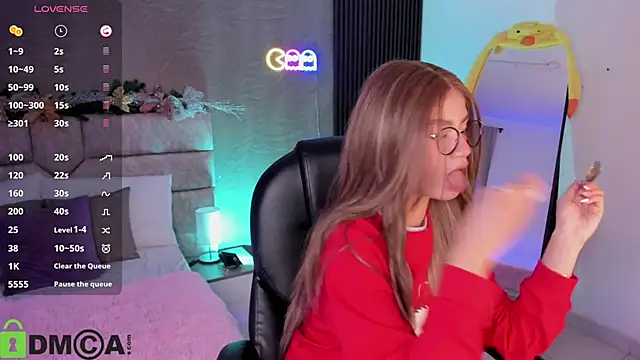 Snapshot of Arinextdoor chatting on December 22, 2025, 5:48 am Arinextdoor online show from December 22, 2025, 5:48 am