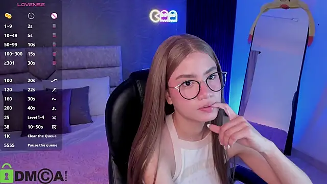 Snapshot of Arinextdoor chatting on January 7, 2026, 1:08 am Arinextdoor online show from January 7, 2026, 1:08 am