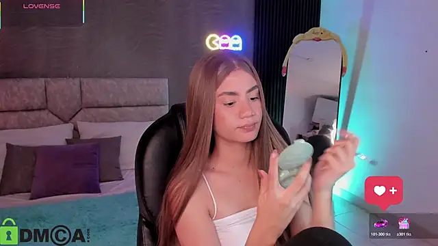 Snapshot of Arinextdoor chatting on January 12, 2026, 1:44 am Arinextdoor online show from January 12, 2026, 1:44 am