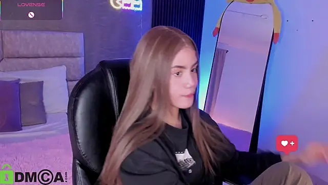 Snapshot of Arinextdoor chatting on January 19, 2026, 2:04 am Arinextdoor online show from January 19, 2026, 2:04 am