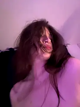 Snapshot of ScarletBloom_ chatting on November 16, 2025, 5:29 pm ScarletBloom online show from November 16, 2025, 5:29 pm