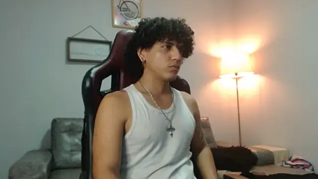 Snapshot of Xfire_boy69 chatting on October 27, 2025, 4:22 pm Xfire boy69 online show from October 27, 2025, 4:22 pm