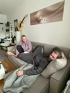 Eeeyoreeem online show from February 7, 2026, 2:21 pm