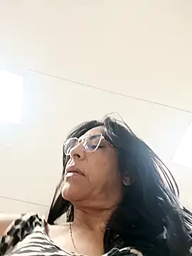  Kamy Hot online show from November 27, 2025, 1:46 pm