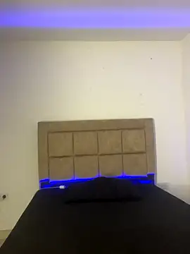 Snapshot of EmilyNoir1 chatting on November 22, 2025, 12:31 am EmilyNoir1 online show from November 22, 2025, 12:31 am