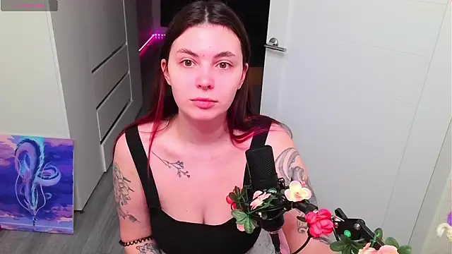 Snapshot of peachyness chatting on March 4, 2026, 10:16 pm peachyness online show from March 4, 2026, 10:16 pm