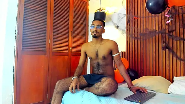 Darwin mayo online show from October 31, 2025, 5:25 pm