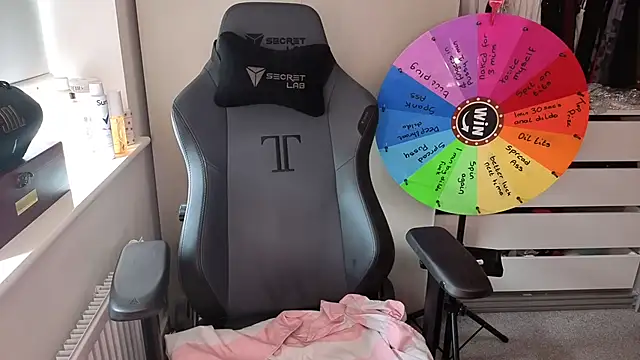 Snapshot of Lilly-Luscious chatting on March 28, 2026, 10:26 am Lilly-Luscious online show from March 28, 2026, 10:26 am