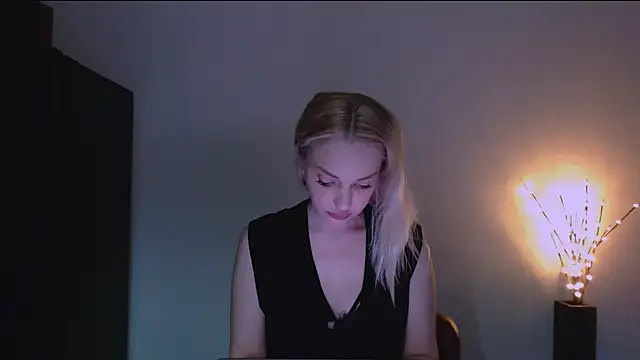 Snapshot of Lia_noo_regrets chatting on February 26, 2026, 5:12 pm Lia noo regrets online show from February 26, 2026, 5:12 pm