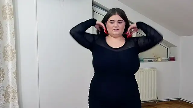 Snapshot of LissaBigTitts chatting on September 12, 2025, 7:14 pm LissaBigTitts online show from September 12, 2025, 7:14 pm