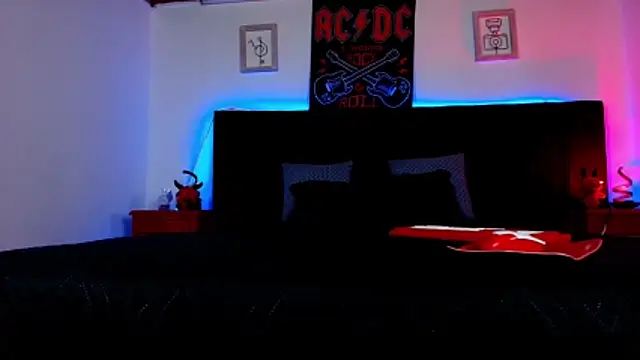 Alisse Moore online show from March 14, 2026, 12:32 pm