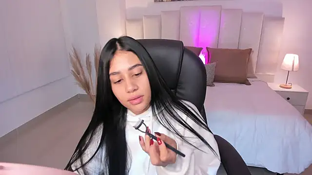 miranda crawfor online show from November 25, 2025, 12:16 pm