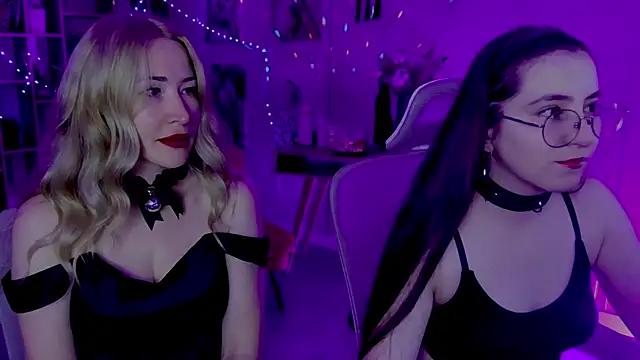 Snapshot of AstraMonroe chatting on September 11, 2025, 5:29 am AstraMonroe online show from September 11, 2025, 5:29 am