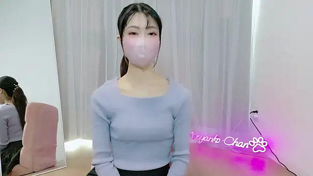 Snapshot of -Nyanko-chan- chatting on December 15, 2025, 12:15 am -Nyanko-chan- online show from December 15, 2025, 12:15 am