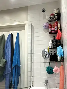 Snapshot of different-strokes chatting on October 13, 2025, 4:29 pm different-strokes online show from October 13, 2025, 4:29 pm