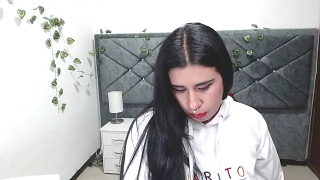 Snapshot of Julieta_curvy69 chatting on January 5, 2026, 5:27 pm Julieta curvy69 online show from January 5, 2026, 5:27 pm