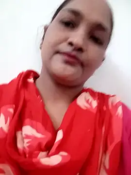 Hotty-couple063 online show from October 31, 2025, 11:00 am