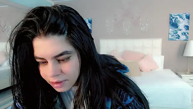 maddissonivanova online show from April 9, 2026, 7:08 pm