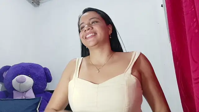 NataliaAr- online show from April 5, 2026, 5:26 am