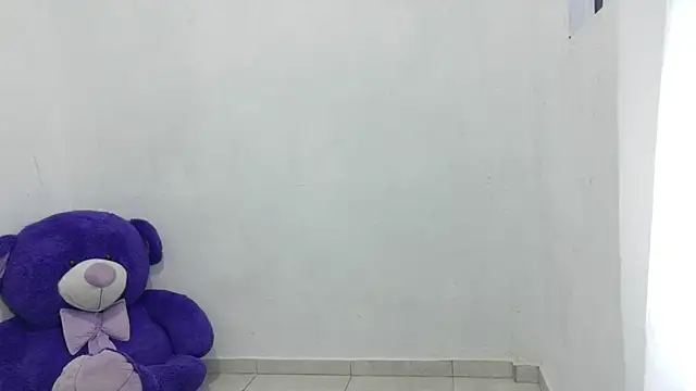 NataliaAr- online show from May 17, 2026, 11:01 pm