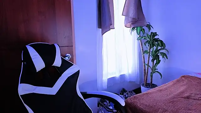 taichi bluy online show from November 5, 2025, 8:20 pm