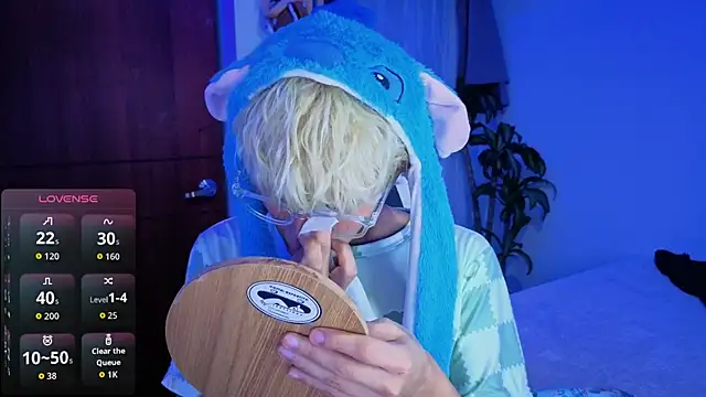 taichi bluy online show from December 3, 2025, 11:36 pm