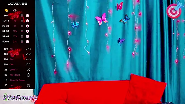 Snapshot of Haley_Nikki chatting on February 10, 2026, 1:32 am Haley Nikki online show from February 10, 2026, 1:32 am