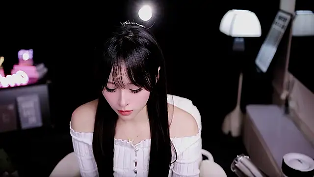 Snapshot of coward_by chatting on February 5, 2026, 11:26 am coward by online show from February 5, 2026, 11:26 am