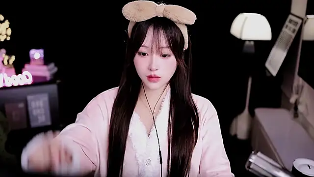 Snapshot of coward_by chatting on February 21, 2026, 7:09 am coward by online show from February 21, 2026, 7:09 am