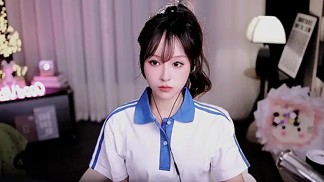 Snapshot of coward_by chatting on March 6, 2026, 11:17 am coward by online show from March 6, 2026, 11:17 am